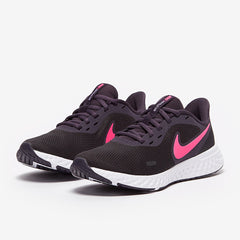 Nike Womens Revolution 5