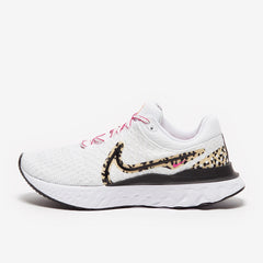 Nike Womens React Infinity Flyknit 3 - White/Black-Wheat Grass