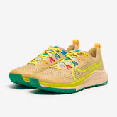 Nike Womens React Pegasus Trail 4 - Team Gold/Volt-Baltic Blue