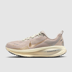 Nike Womens Vomero 18 SE