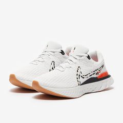 Nike Womens Infinity Run Flyknit 3