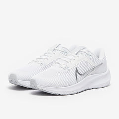Nike Womens Pegasus 40 - White/Metallic Silver