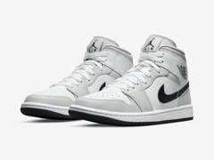 Air Jordan 1 Mid Light Smoke Grey (W)