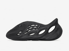 Yeezy Foam RNNR Onyx